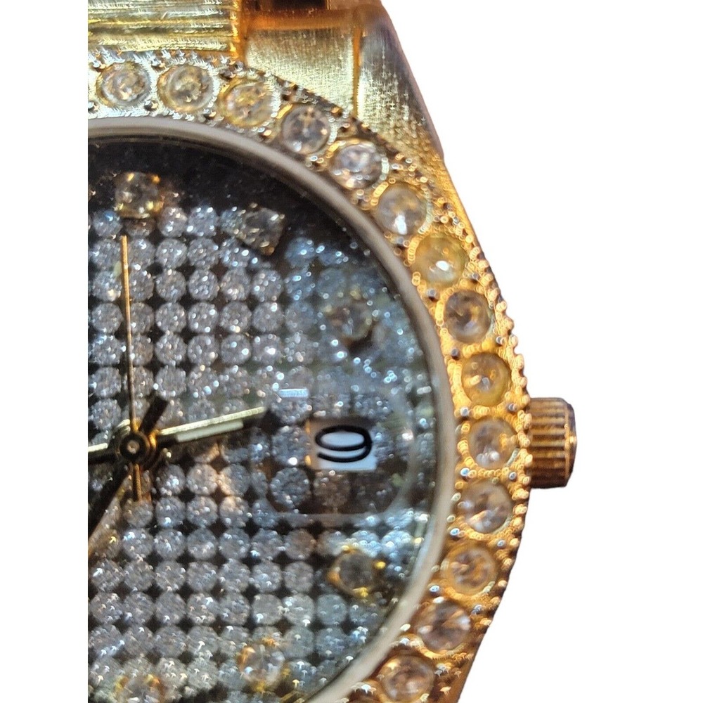 Mens 40mm Geneva Quartz Watch Gold Tone Day Date Beautiful Crystals New Battery - Picture 7 of 7